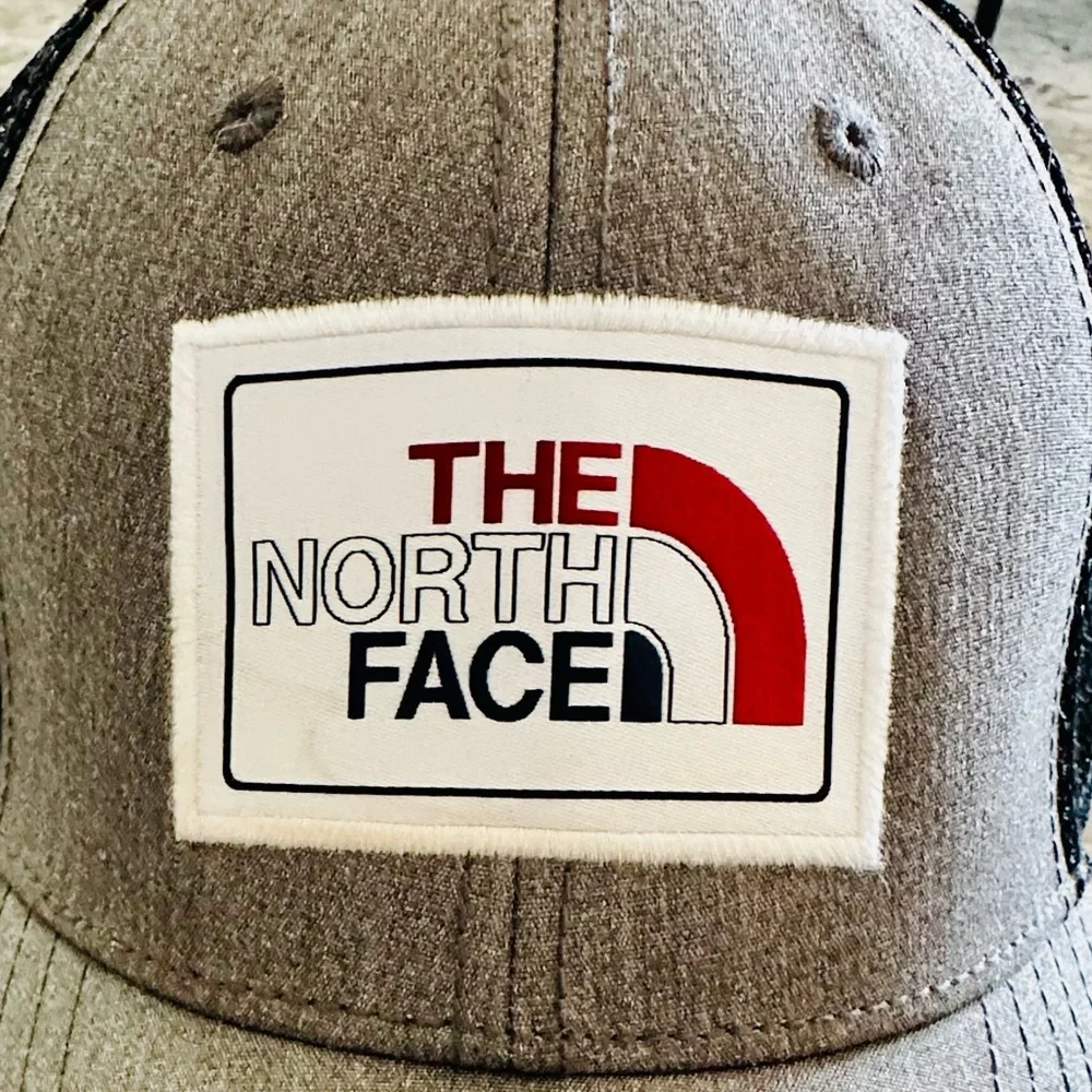 The North Face Gray and Black Truckers Hat 
Adjustable OS - Picture 4 of 4